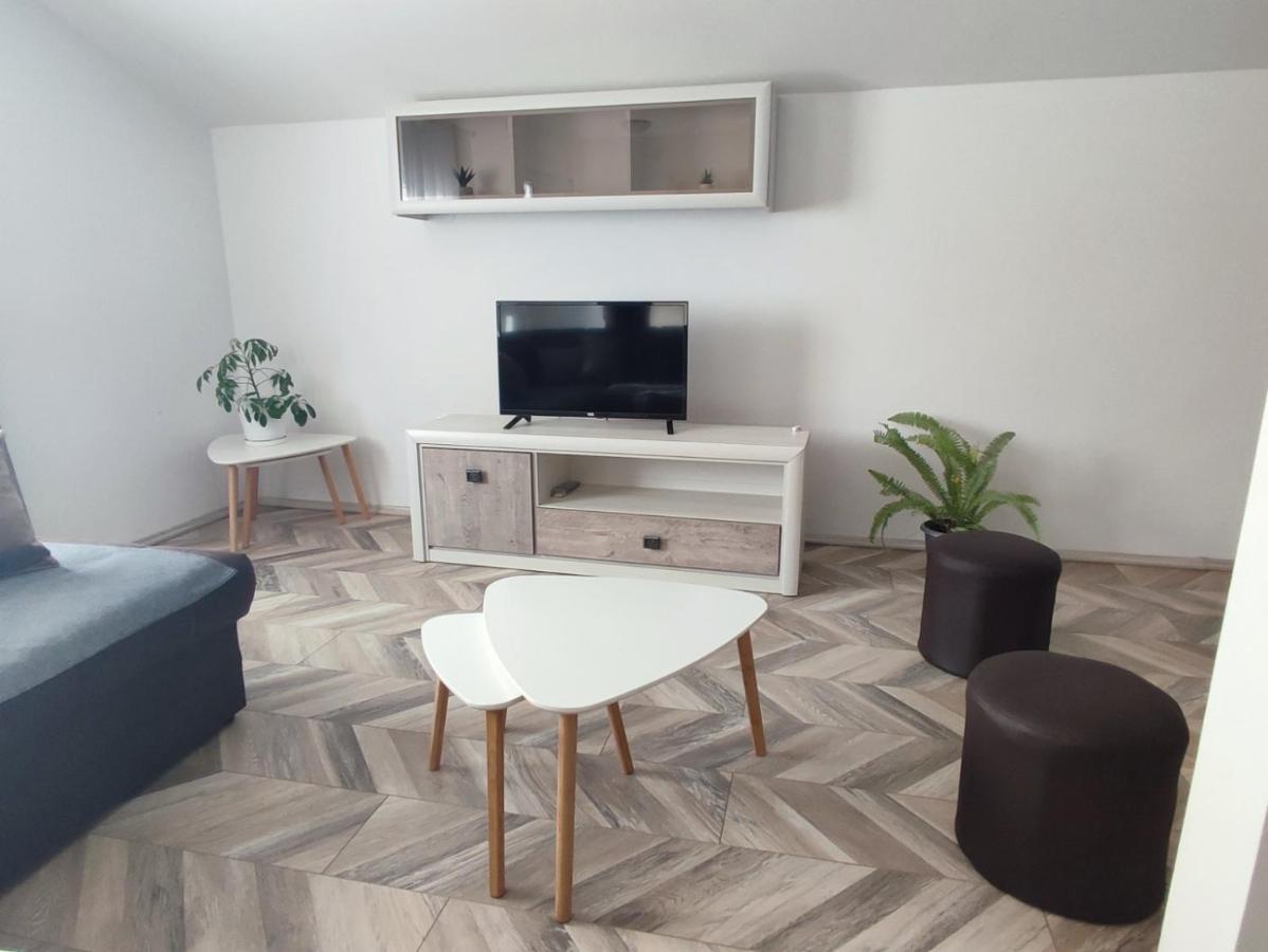 Apartman Flora Rednek Kültér fotó