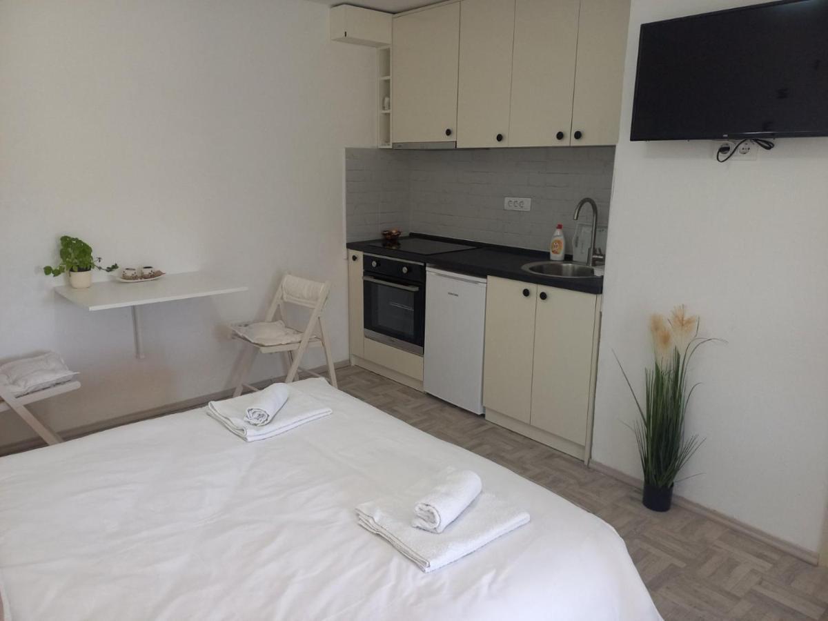 Apartman Flora Rednek Kültér fotó