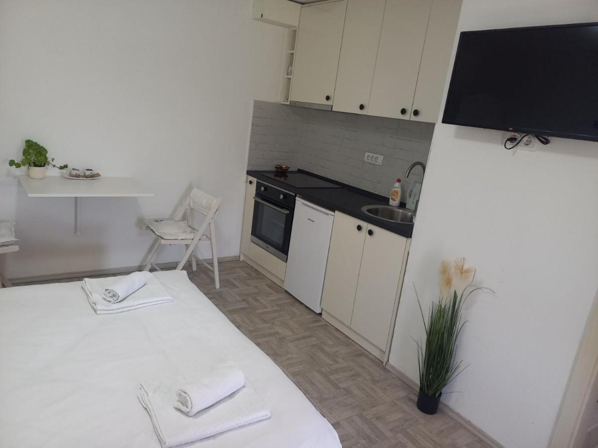 Apartman Flora Rednek Kültér fotó
